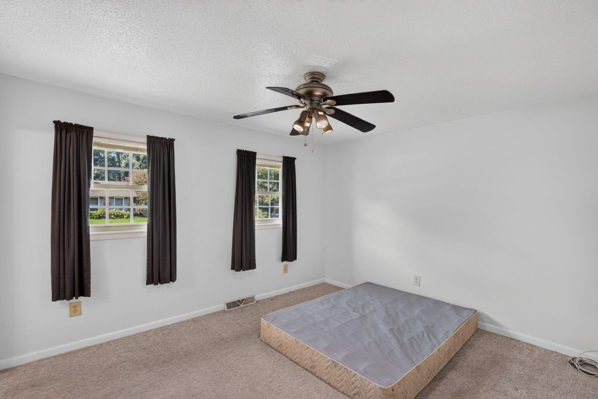 109 Six Iron Lane Photo 25