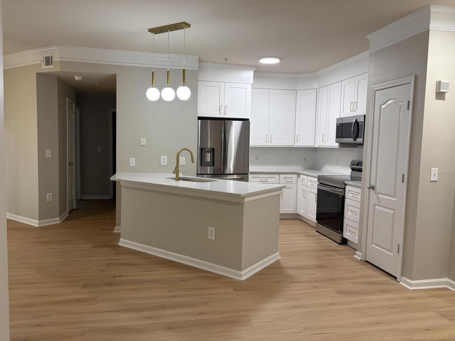 1300 Park West Boulevard Photo 4