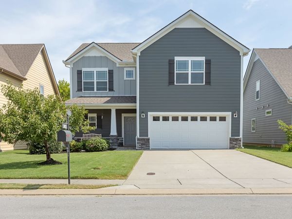 5923 Enclave Dr , Murfreesboro, TN 37128