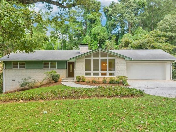 982 Yemassee Trail, Stone Mountain, GA 30083