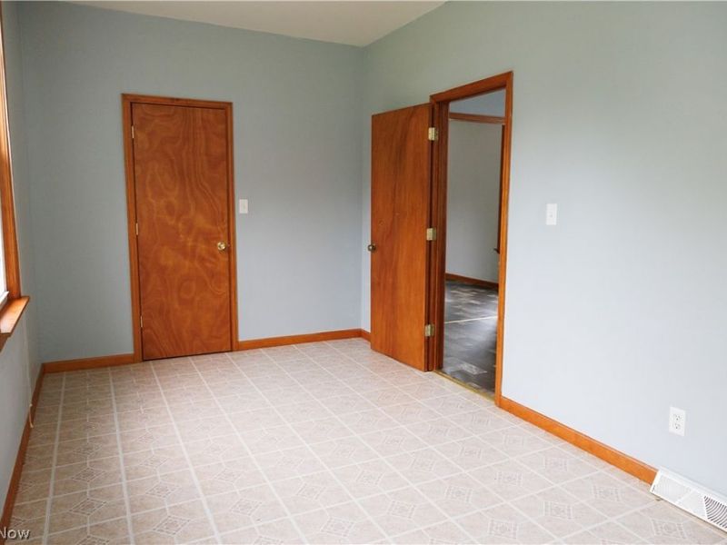 3344 W 31st Street, Cleveland, OH 44109 Photo 17