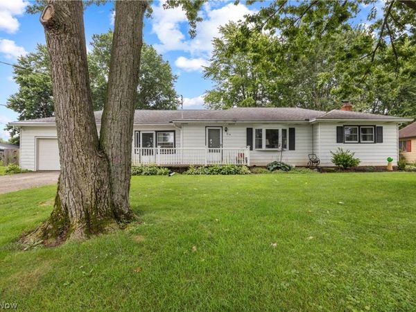 814 S Logan Street , Elyria, OH 44035