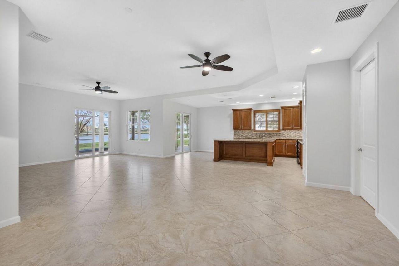 111 Tresana Boulevard, Unit 29, Jupiter, FL 33478 Photo