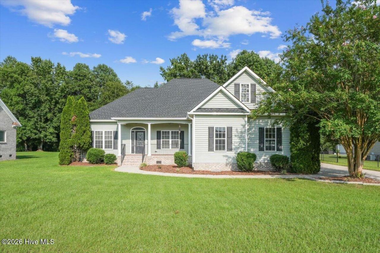 306 Clemens Drive, Pikeville, NC 27863 Main Photo