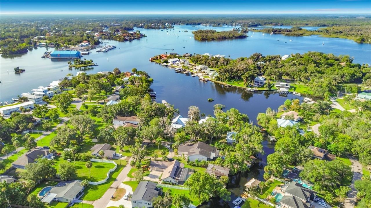 536 NW 9th Avenue , Crystal River, FL 34428 Photo