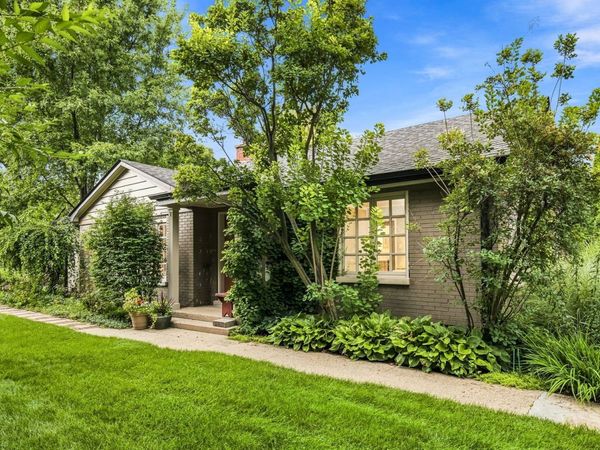 901 Cherokee Road, Wilmette, IL 60091