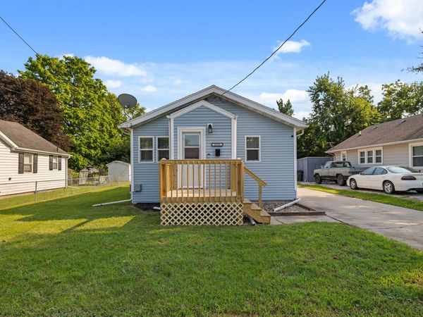 2521 Garfield Avenue, Des Moines, IA 50317