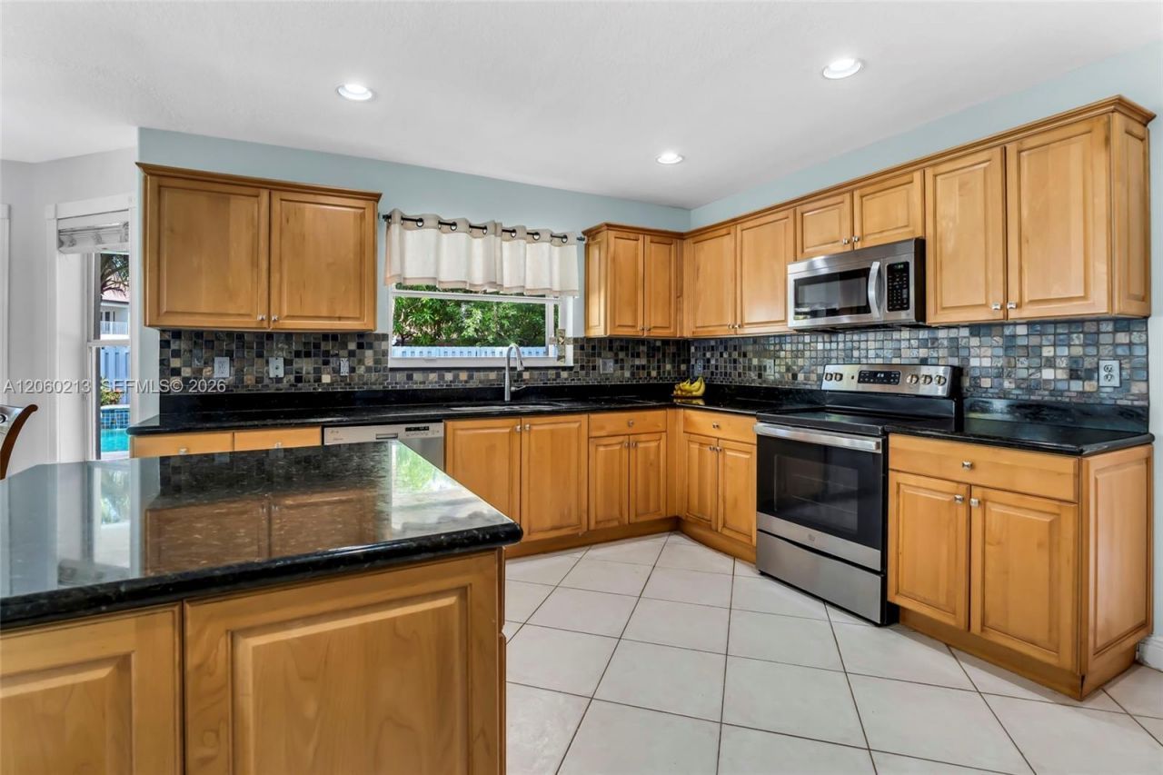 16534 SW 19th St, Miramar, FL 33027 Photo