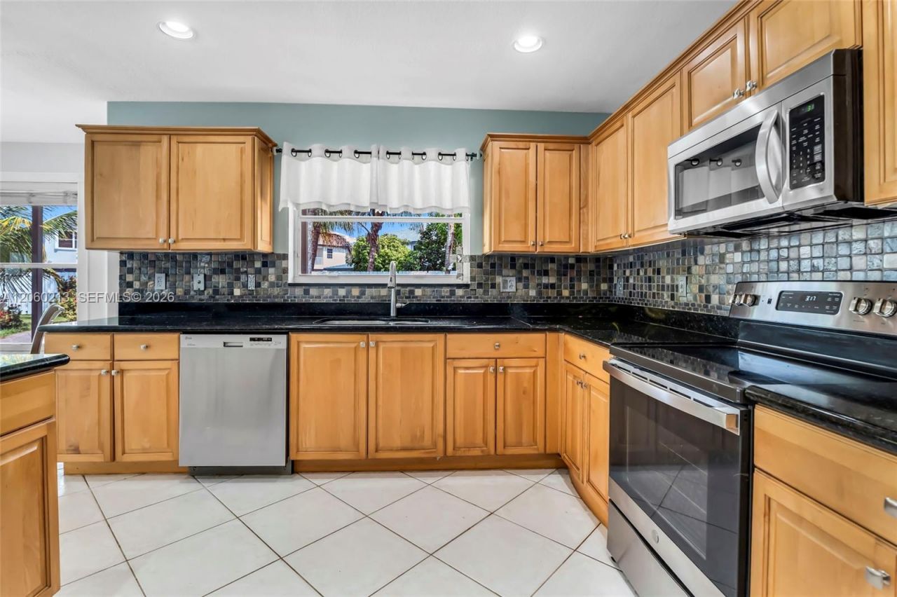 16534 SW 19th St, Miramar, FL 33027 Photo