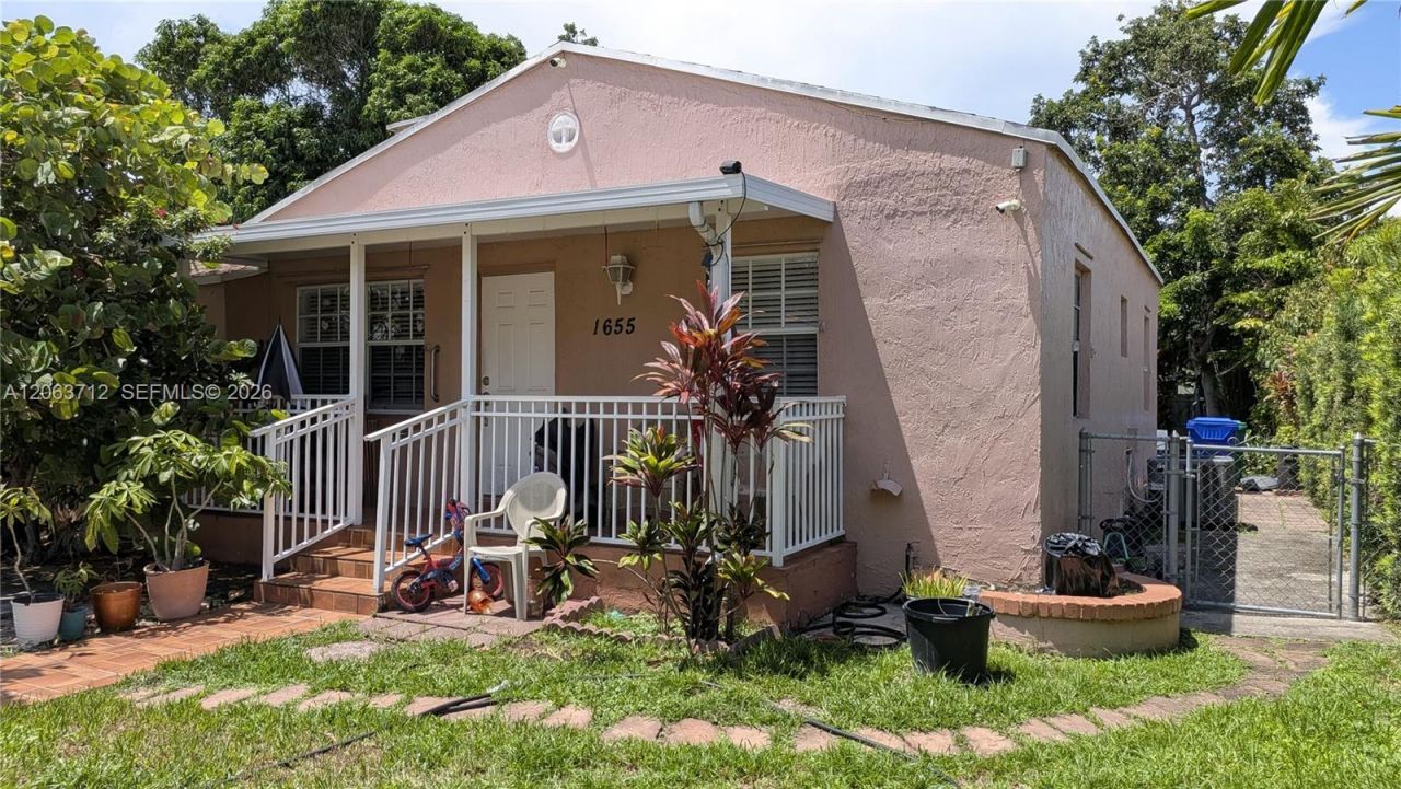 1655 SW 20th St, Miami, FL 33145 Photo