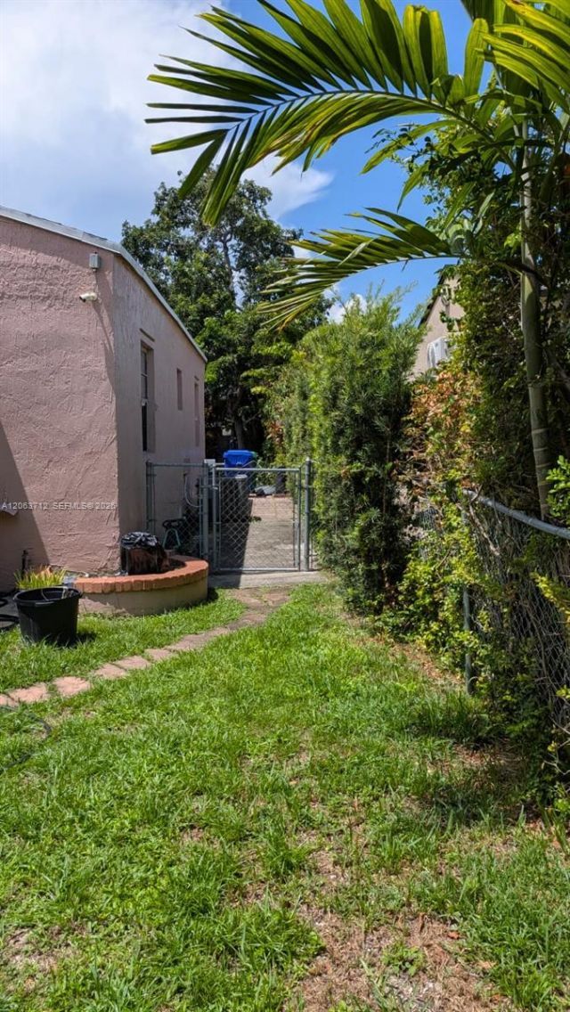 1655 SW 20th St, Miami, FL 33145 Photo