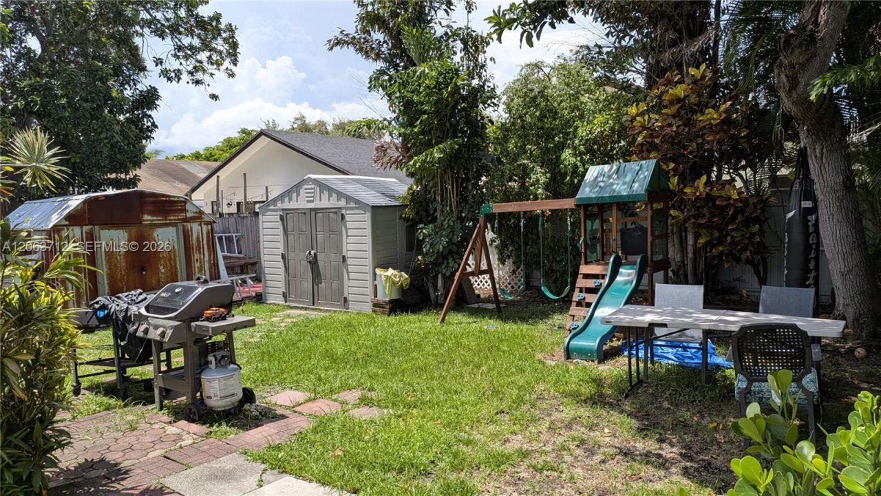 1655 SW 20th St, Miami, FL 33145 Photo