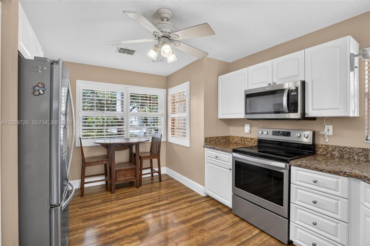 2638 Oak Park Cir , Davie, FL 33328 Photo