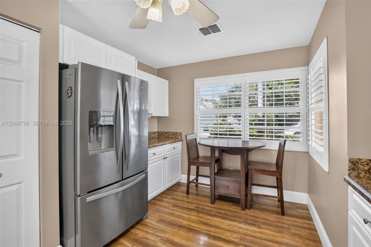 2638 Oak Park Cir , Davie, FL 33328 Photo