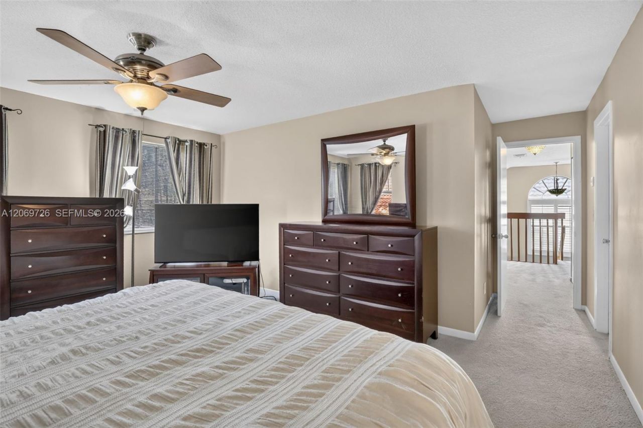 2638 Oak Park Cir , Davie, FL 33328 Photo
