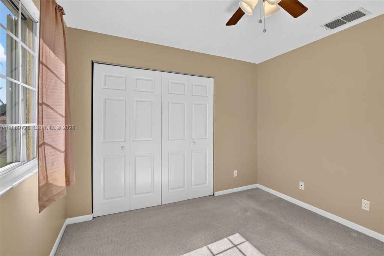 2638 Oak Park Cir , Davie, FL 33328 Photo