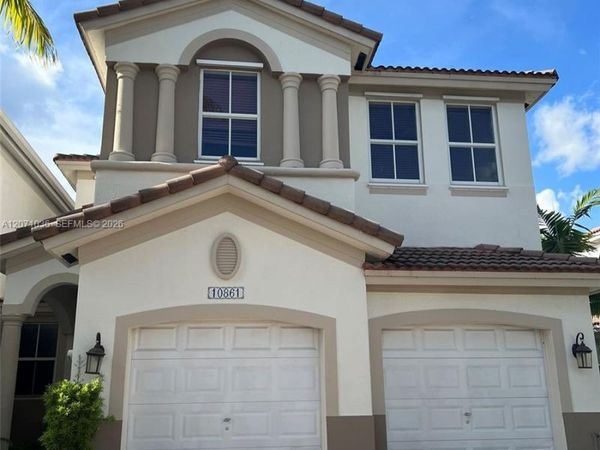 10861 NW 85th Ter , Doral, FL 33178