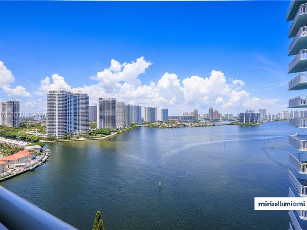 301 174th St, Unit 1901, Sunny Isles Beach, FL 33160