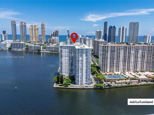 301 174th St , Unit 1901, Sunny Isles Beach, FL 33160