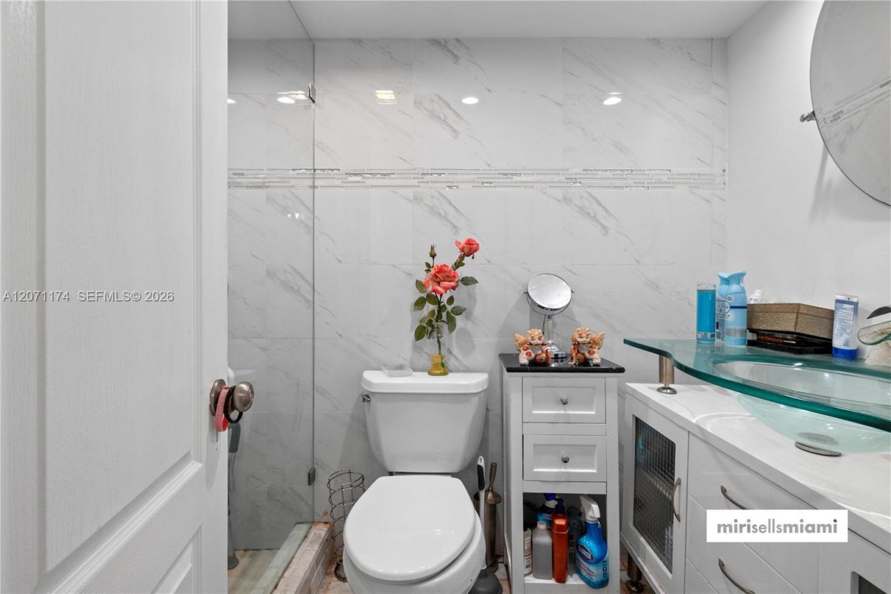 301 174th St, Unit 1901, Sunny Isles Beach, FL 33160 Photo
