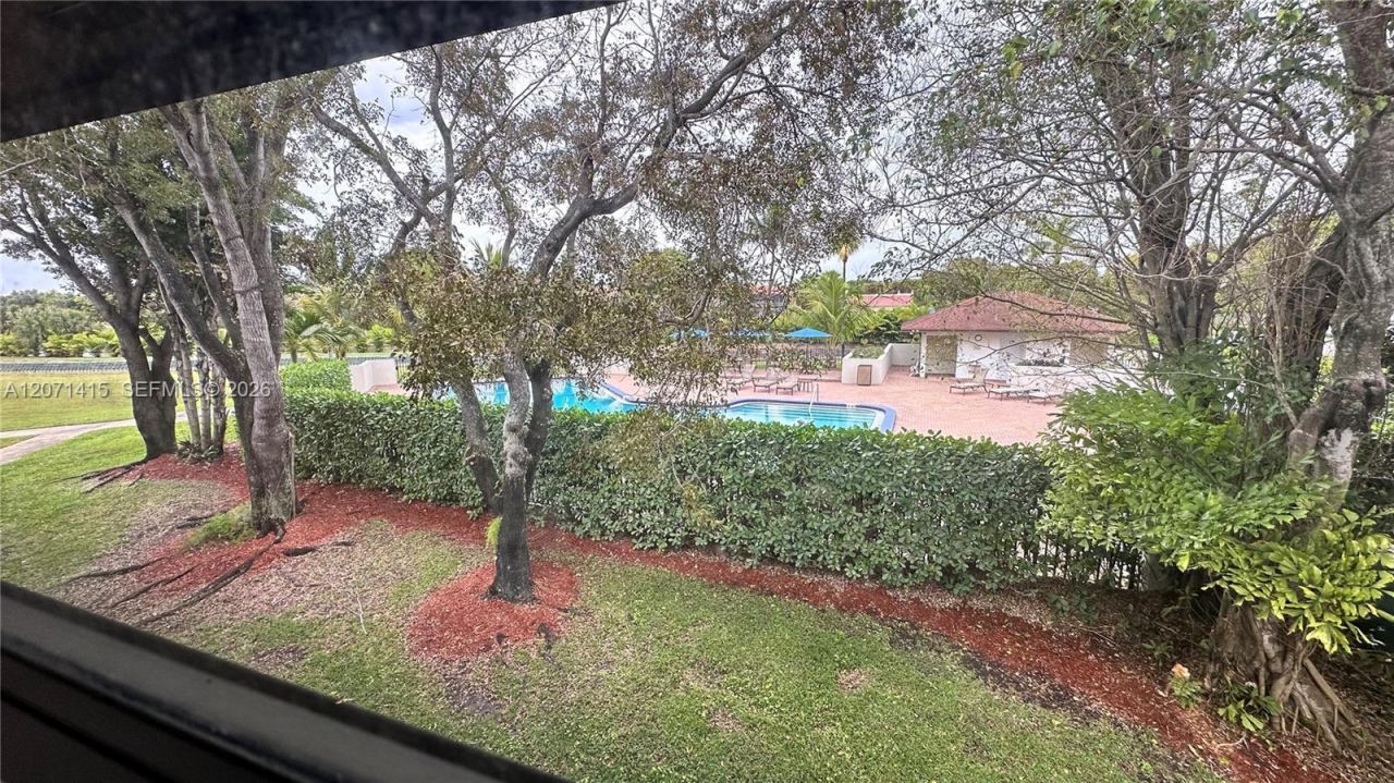 4944 NW 102nd Ave , Unit 203-3, Doral, FL 33178 Photo