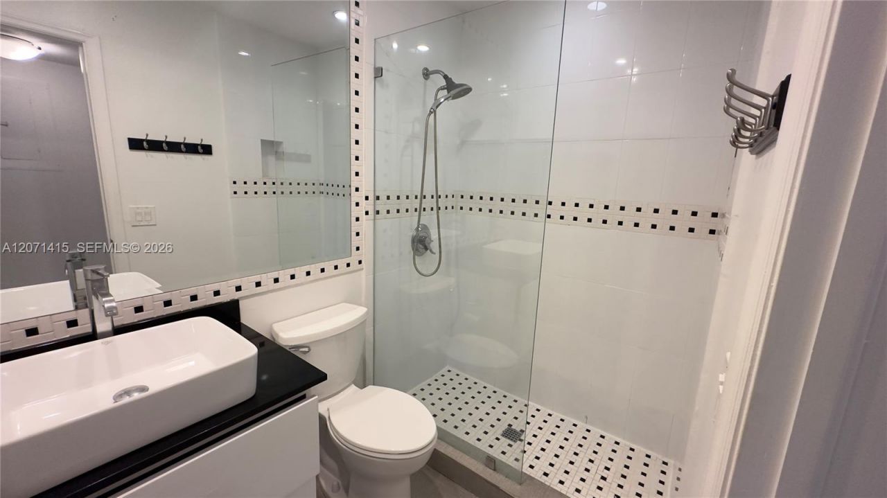 4944 NW 102nd Ave , Unit 203-3, Doral, FL 33178 Photo