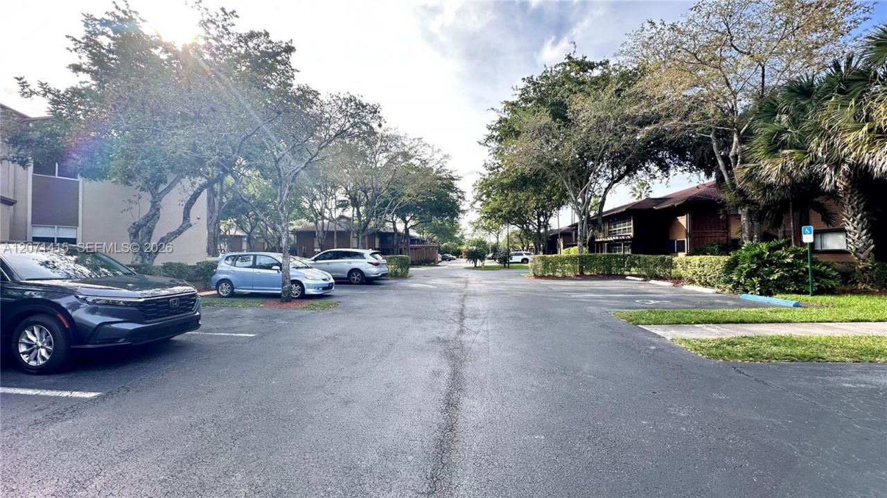 4944 NW 102nd Ave , Unit 203-3, Doral, FL 33178 Photo