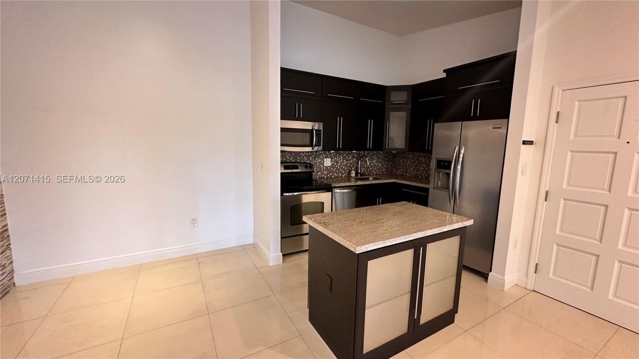 4944 NW 102nd Ave , Unit 203-3, Doral, FL 33178 Photo
