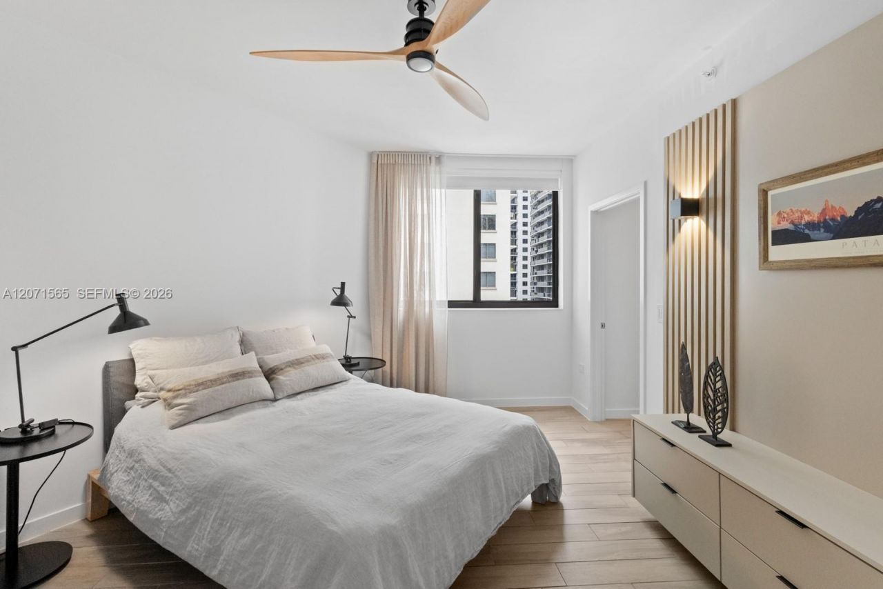 999 SW 1st Ave , Unit 2502, Miami, FL 33130 Photo