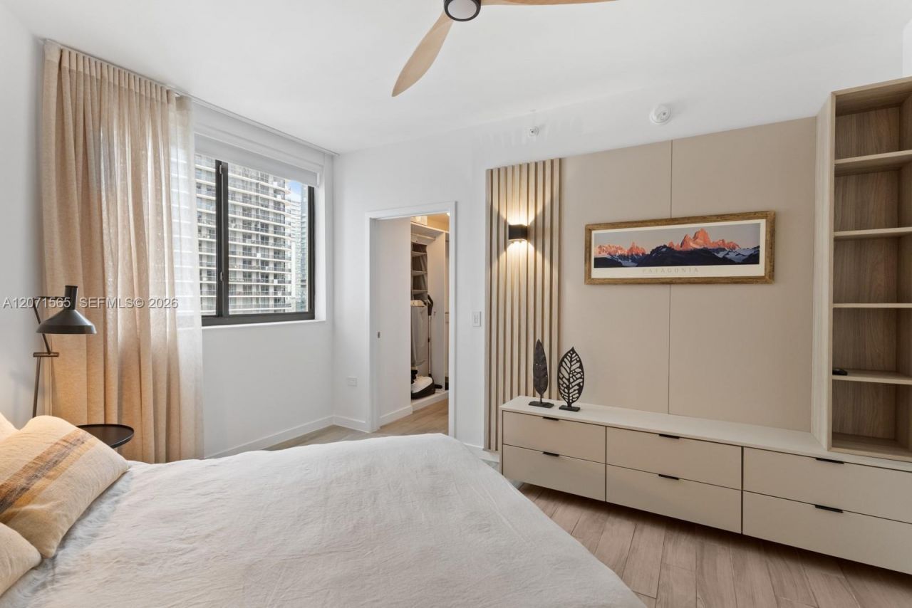 999 SW 1st Ave , Unit 2502, Miami, FL 33130 Photo