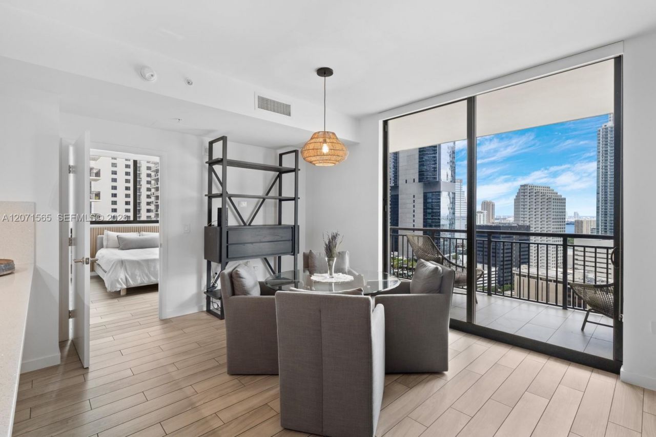 999 SW 1st Ave , Unit 2502, Miami, FL 33130 Photo