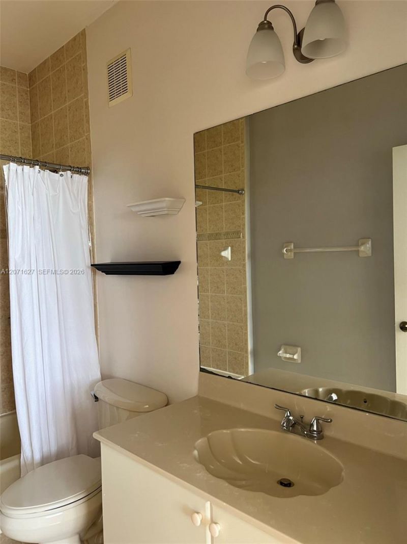 17630 NW 73rd Ave , Unit 203-4, Hialeah, FL 33015 Photo