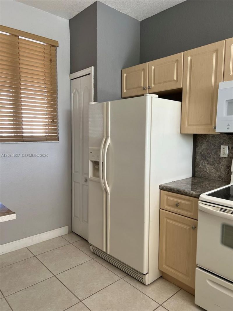 17630 NW 73rd Ave , Unit 203-4, Hialeah, FL 33015 Photo
