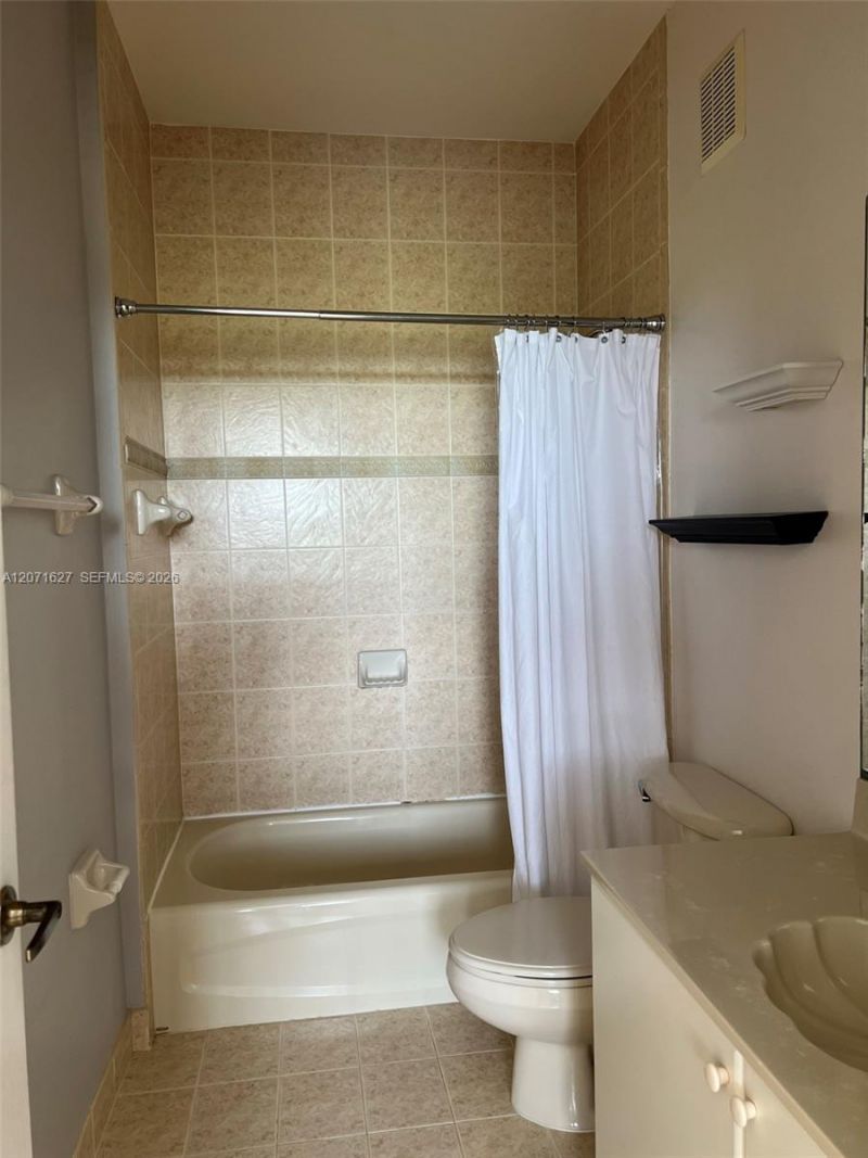 17630 NW 73rd Ave , Unit 203-4, Hialeah, FL 33015 Photo