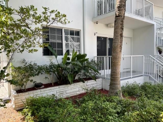 1160 103rd St , Unit 8, Bay Harbor Islands, FL 33154 Photo