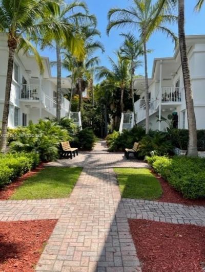 1160 103rd St , Unit 8, Bay Harbor Islands, FL 33154 Photo