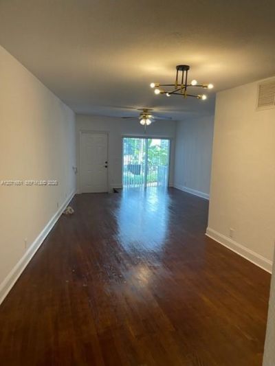 1160 103rd St , Unit 8, Bay Harbor Islands, FL 33154 Photo
