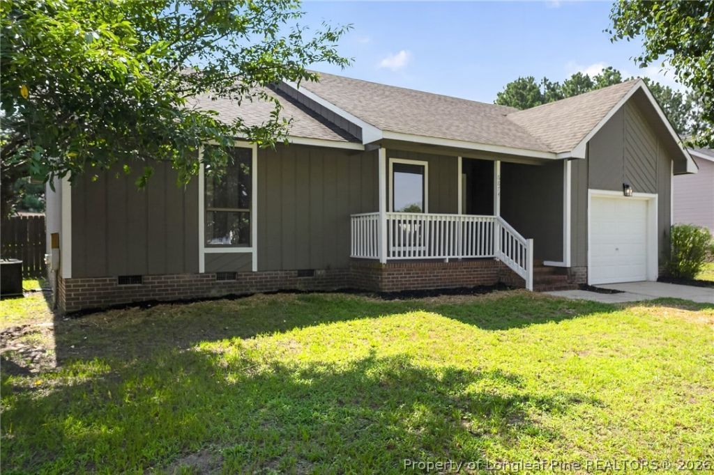 6874 Kingsgate Drive, Fayetteville, NC 28314 Main Photo