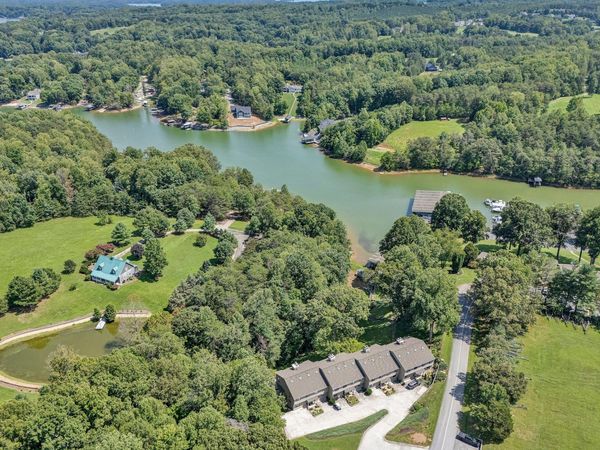 219 Shoreline Marina CIR , Unit 123, Moneta, VA 24121