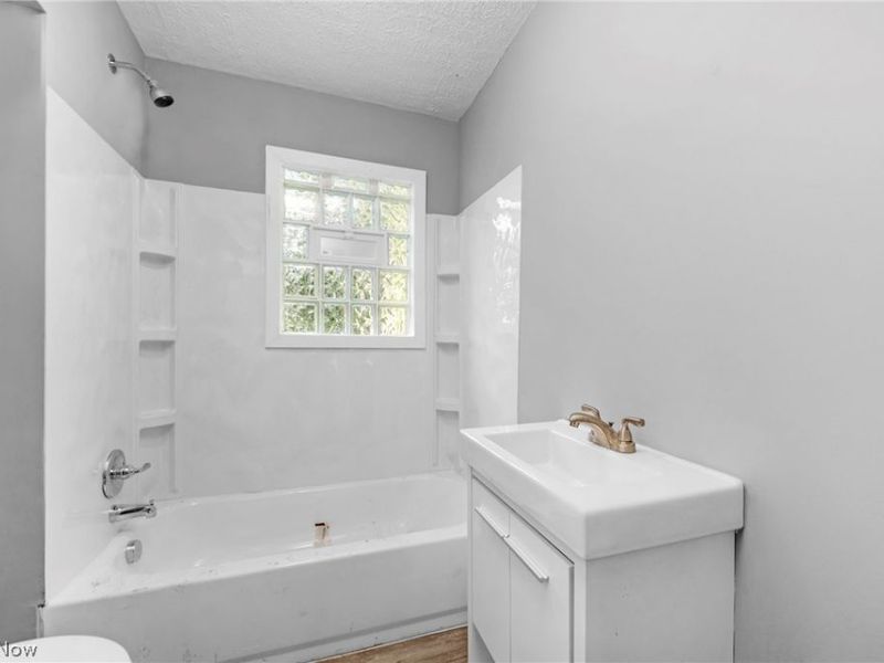 823 W 21st Street, Lorain, OH 44052 Photo 21