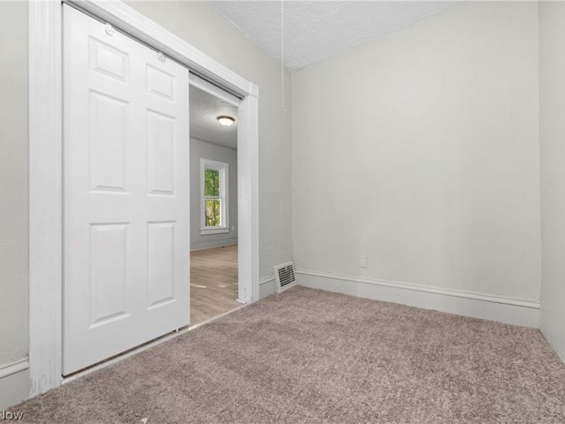 823 W 21st Street, Lorain, OH 44052 Photo 28