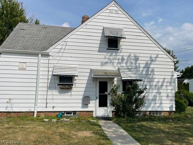 12204 Oak Park Boulevard, Garfield Heights, OH 44125 Photo 2