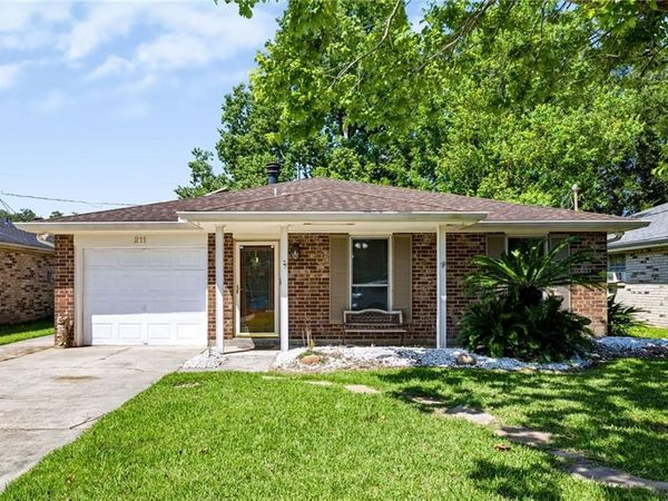211 JANET Drive , St Rose, LA 70087
