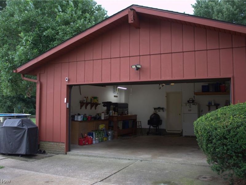 11650 Streamview Avenue NW, Uniontown, OH 44685 Photo 4