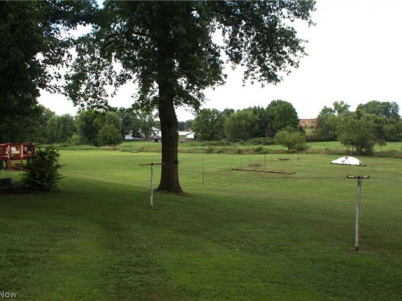 11650 Streamview Avenue NW, Uniontown, OH 44685 Photo 8