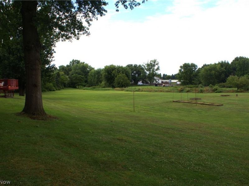 11650 Streamview Avenue NW, Uniontown, OH 44685 Photo 9
