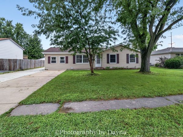 18 N West Avenue , Bourbonnais, IL 60914