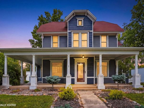 806 E Main Street, New Hampton, IA 50659