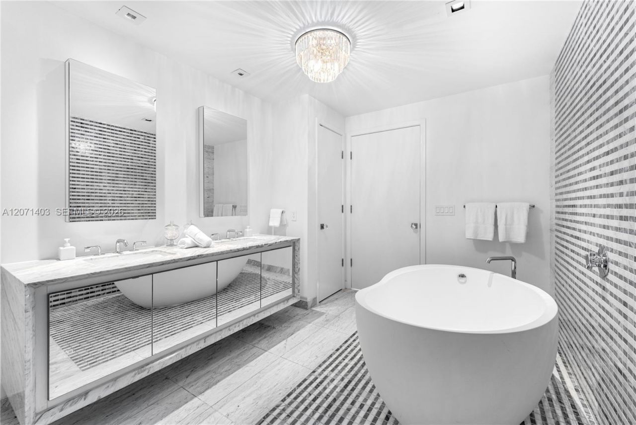 788 NE 23rd St , Unit 902, Miami, FL 33137 Photo