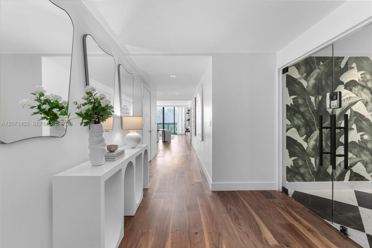 788 NE 23rd St , Unit 902, Miami, FL 33137 Photo